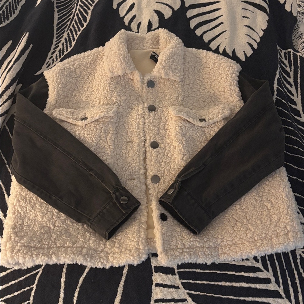 LNA Riley Sherpa Jacket Small - Picture 2 of 5